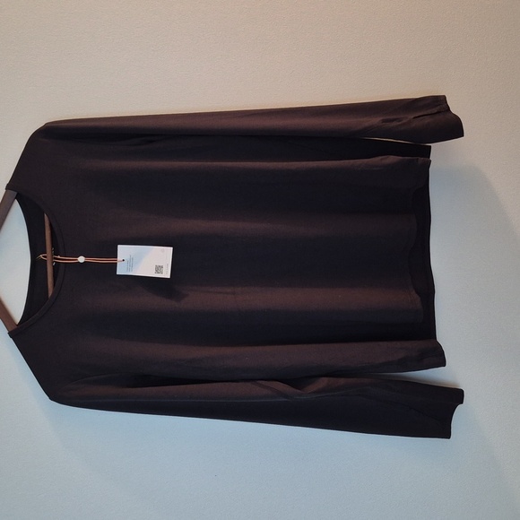 NWT Quince Flowknit Breeze Long Sleeve Top Athletic Performance Thumbhole Black - Picture 4 of 10